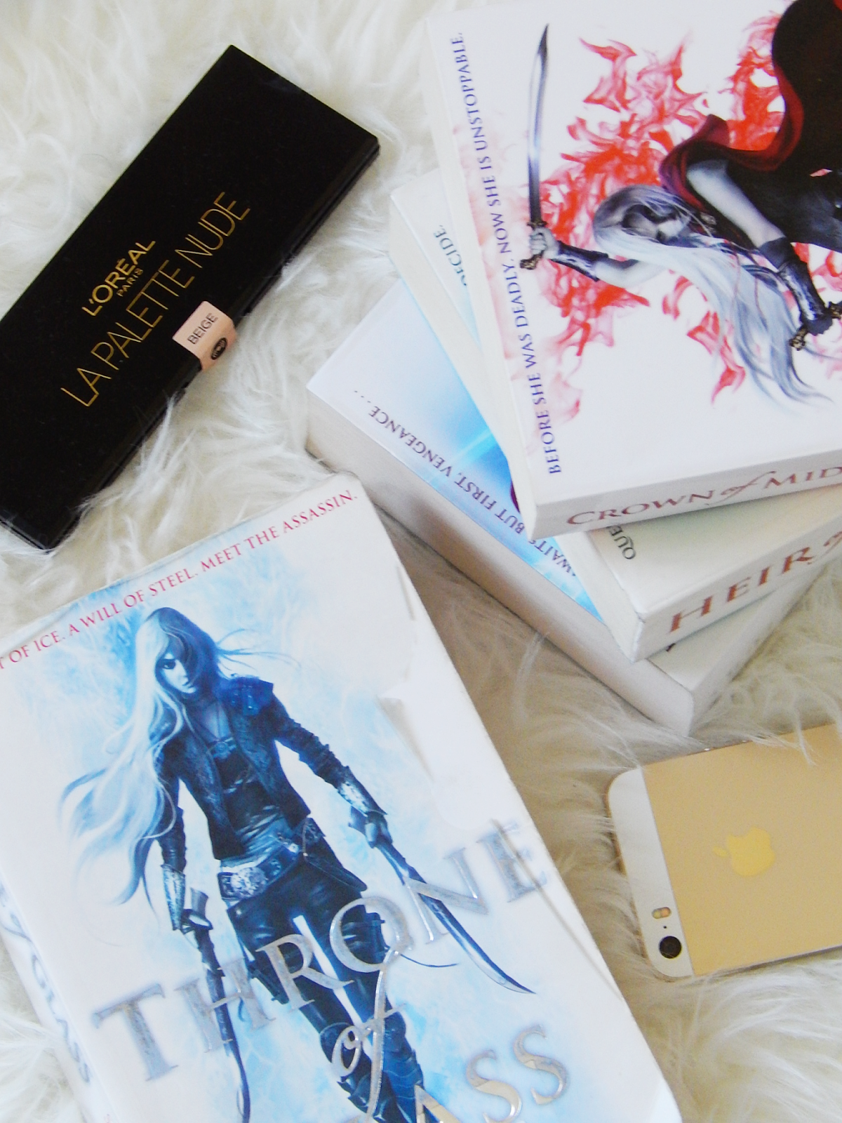 Throne Of Glass No Spoiler Book Review | empowered internet women
